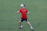 Robert Lewandowski we wtorek 12 lipca rozpoczyna przygotowania do sezonu z Bayernem Monachium. W niedzielę bawił na pokazie mody [ZDJĘCIA]