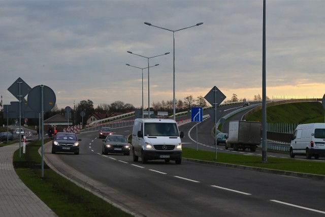 20.12.2014 wroclawwschodnia obwodnica wroclawia otwarcie nowego odcinka siechnice iwiny wowkomunikacja drogi obwodnicagazeta wroclawskapawel relikowski / gazeta wroclawska