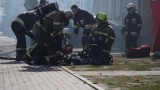 Pożar w Malborku 26.03.2019. Przy Al. Armii Krajowej pali się budynek gospodarczy i samochód. Trzy osoby nie żyją [zdjęcia, wideo]