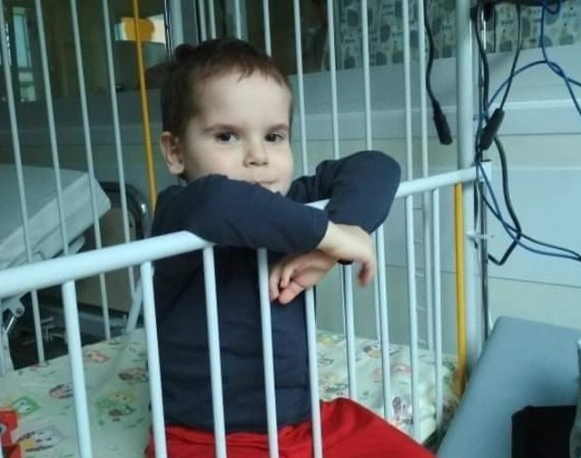 Jaś Pawłowicz leczony jest obecnie na Oddziale Dziecięcym Szpitala Klinicznego imienia Brudzińskiego w Warszawie.