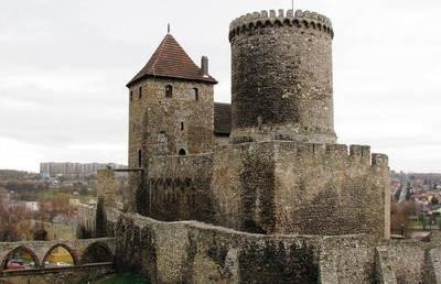 Z wieży rozciąga się zdumiewający widok na otaczające zamek huty, kopalnie i blokowiska Fot. Agnieszka Jaskulska