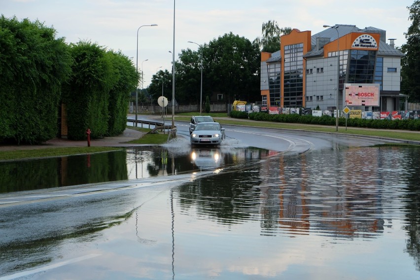 Na zdjęciu: 10.07.2020 burza przeszła przez Białystok - ul....