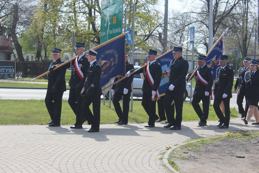 Dzień Strażaka w Belsku Dużym. Świętowali druhowie z kilku jednostek Ochotniczych Straży Pożarnej. Zobaczcie zdjęcia