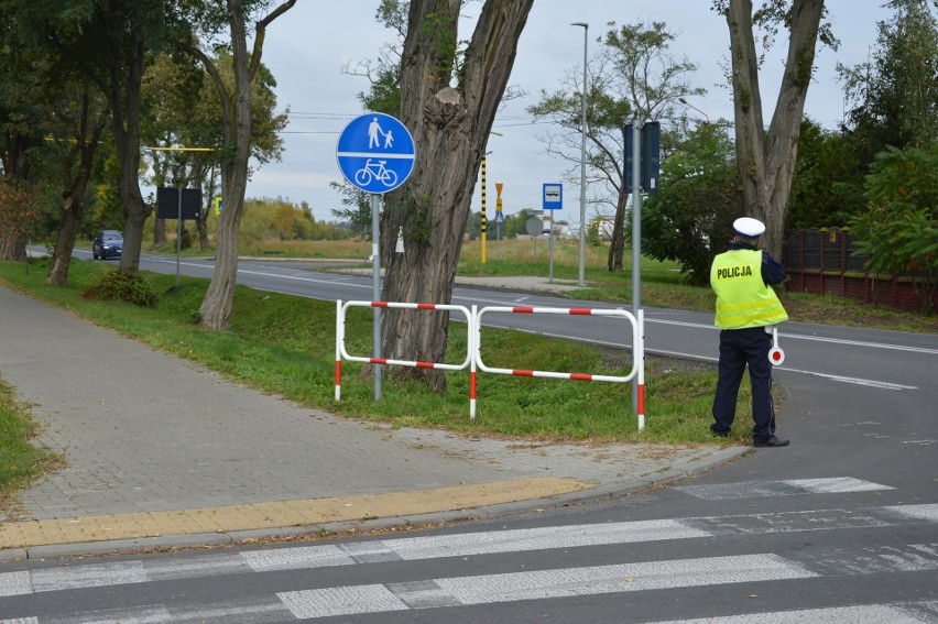 Skierniewice. Jak stracić 4 tysiące zł w ciągu 5 minut? Wystarczy jedno spotkanie z policjantami