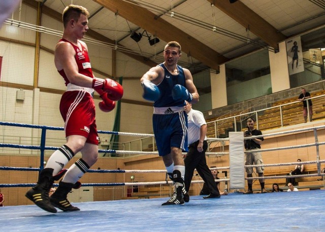 Adam Pawłowski (z prawej) w walce finałowej.