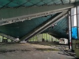 Kiedy zawali się ostatni obiekt dawnego OPT w Chorzowie? Pawilon jest w opłakanym stanie, a nadziei na ratunek nie widać
