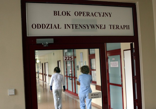 Ranny 25-latek od niedzieli przebywa na oddziale intensywnej terapii w tarnobrzeskim szpitalu.