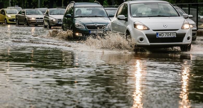 Gdzie jest burza? Ostrzeżenie IMGW dla woj. podlaskiego i...