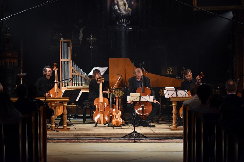 Muzyczna podróż do źródeł muzyki instrumetalnej w pierwszym dniu Kromer Biecz festival [ZDJECIA]