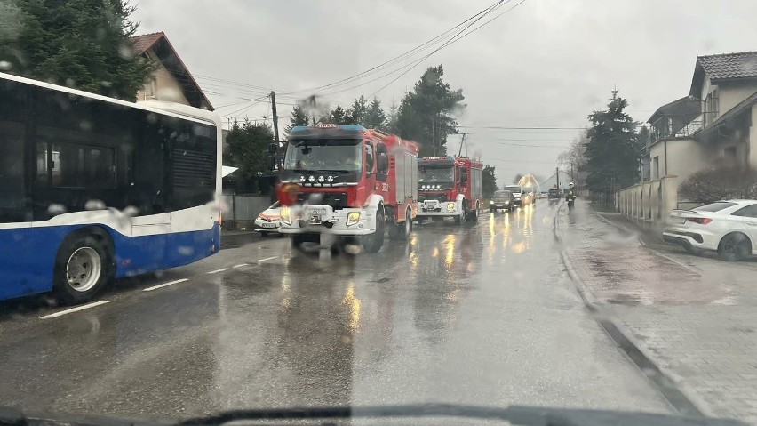 Pożar autobusu aglomeracyjnego MPK pod Krakowem. Duże utrudnienia w ruchu