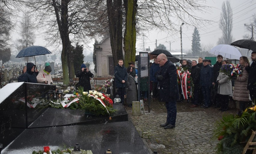 Na cmentarzu w Brzeszczach oddano hołd ofiarom ewakuacji przez Niemców obozu Auschwitz. Marsze śmierci pochłonęły tysiące istnień. Zdjęcia