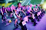 WOŚP 2020 Zielona Góra. Orkiestrowy Lubuski Maraton Indoor Cycling. Kilkaset osób na czele z Patrykiem Dudkiem kręciło kilometry dla WOŚP