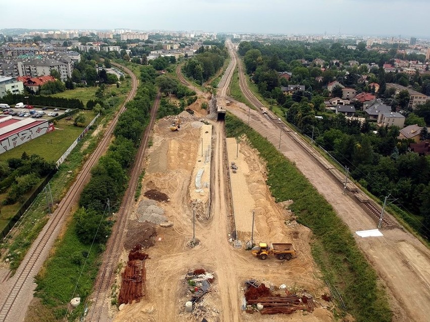 Tu krzyżują się dwie linie kolejowe - numer 100 i 133