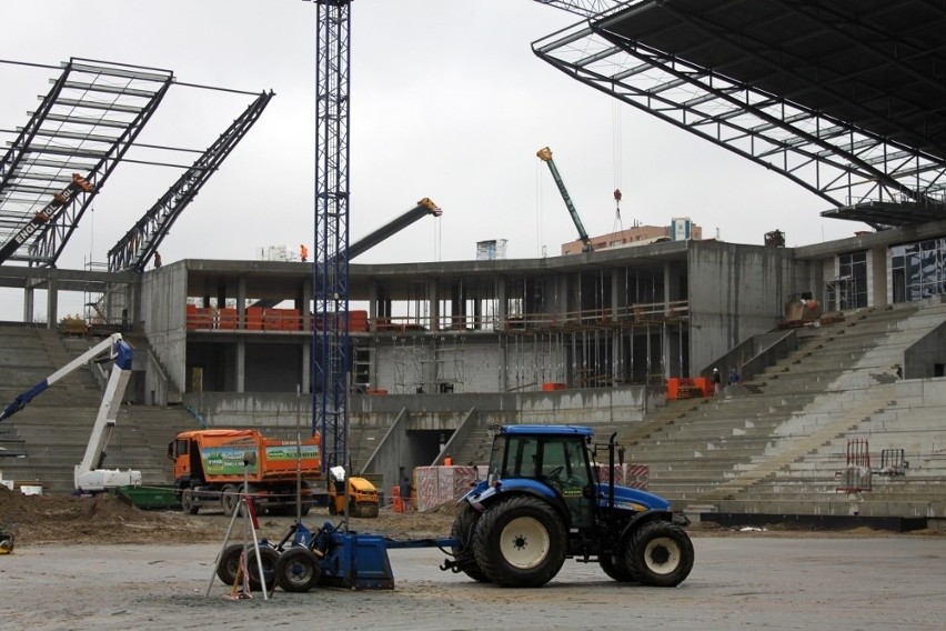 Trwa modernizacja stadionu miejskiego w Tychach [ZDJĘCIA, WIDEO]