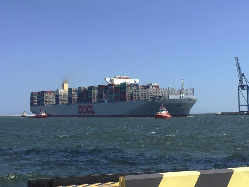 OOCL Hong Kong - największy statek kontenerowy na świecie -...