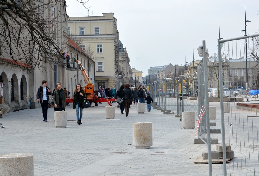 Sprawdzamy, co się dzieje na placu Litewskim (ZDJĘCIA)