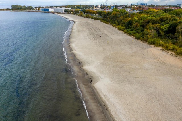 Prace związane z poszerzaniem gdańskich plaż już zakończone. Teraz specjaliści z Urzędu Morskiego zajmą się plażą w Orłowie