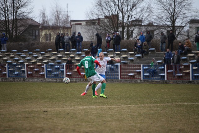 MKS Jantar Ustka uległ na własnym stadionie Aniołom Garczegorze 0:5.