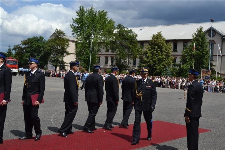 Stopień młodszego aspiranta uzyskało 112 absolwentów...