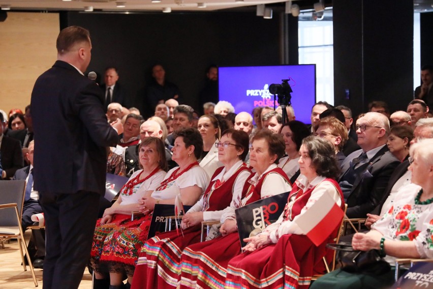 Minister Edukacji i Nauki, Przemysław Czarnek spotkał się z mieszkańcami Lublina. Zdjęcia                      