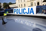 Policja. Auto przeleciało nad rondem. Nietypowy wypadek w łódzkim 