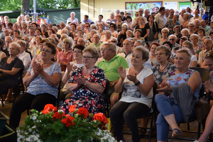 To był bardzo spokojny i nastrojowy koncert. Znana artystka,...