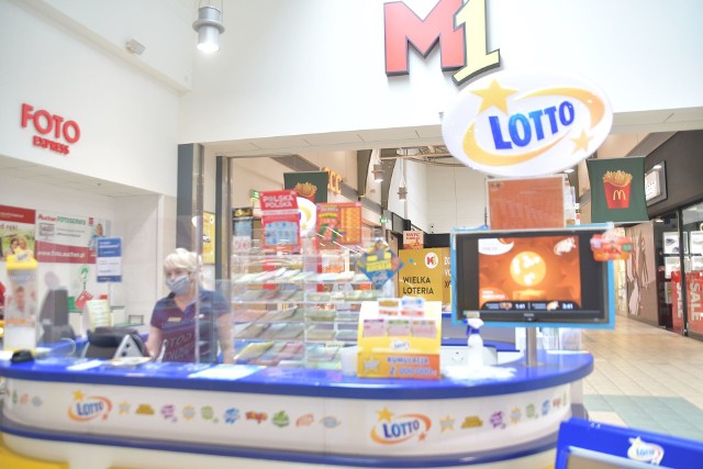 Zwycięzca swój kupon obstawił w kolekturze Lotto przy ulicy Grzecznarowskiego (w Centrum Handlowym M1).