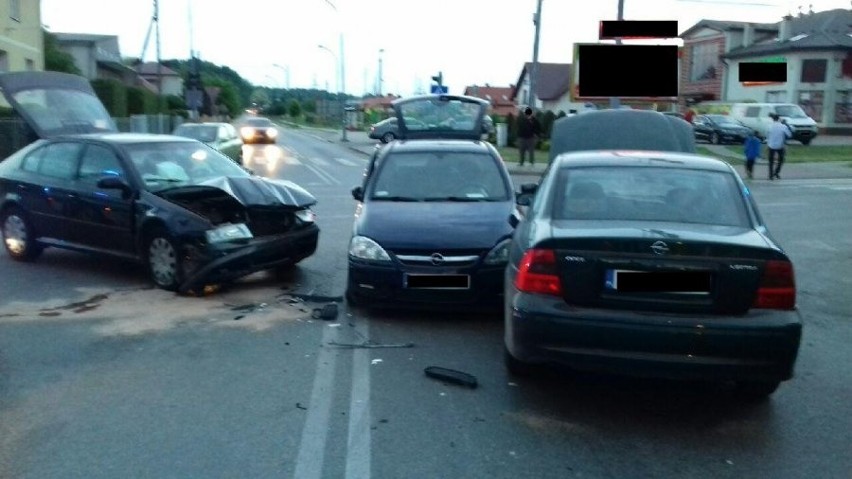 Do zdarzenia trzech samochodów osobowych doszło wczoraj po...