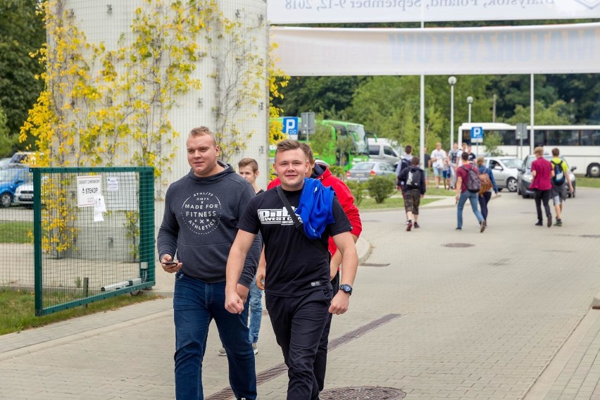 Salon Maturzystów na kampusie przyciągnął setki uczniów z...