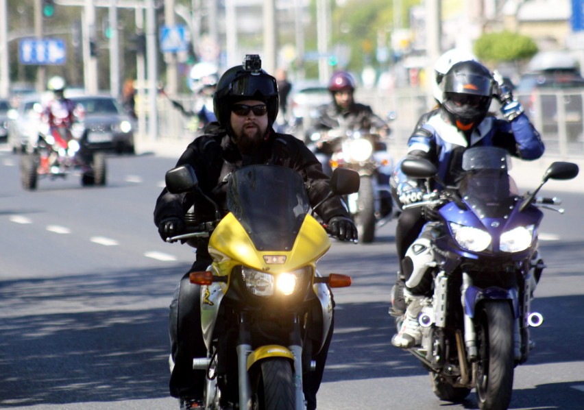 Rozpoczęcie sezonu motocyklowego 2018 w Lublinie. Przez miasto przejechała głośna parada (ZDJĘCIA)