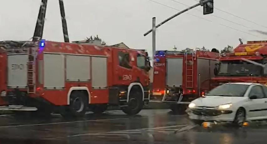 Na DK1 w Koziegłowach zderzyły się trzy ciężarówki....