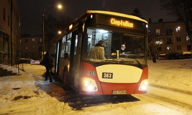 Zima dała o sobie znać. Na ulice Sosnowca znów wyjedzie "CiepłoBus"