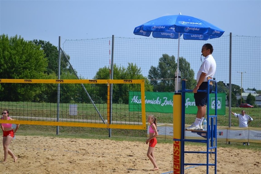 Częstochowa: Siatkarki z całego Śląska walczą o mistrzowski...