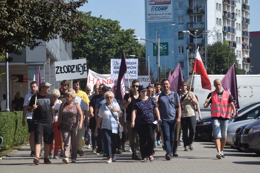 Protest pracowników Huty Szkła w Zawierciu ZDJĘCIA