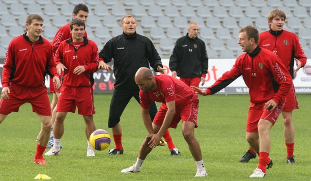Piłkarze Korony w czwartek trenowali na głównej płycie Areny Kielc