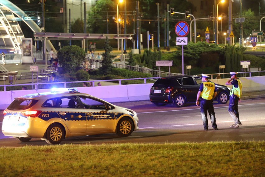 Próbna defilada w Katowicach. Żołnierze i czołgi na w środku nocy na al. Roździeńskiego. Zobaczcie ZDJĘCIA