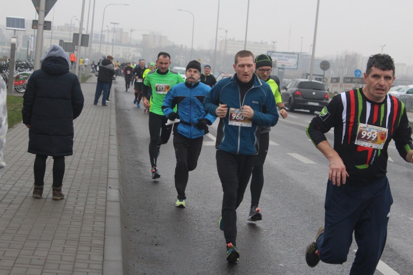 Druga Dycha do Maratonu. Biegacze rywalizowali na nowej trasie (ZDJĘCIA)