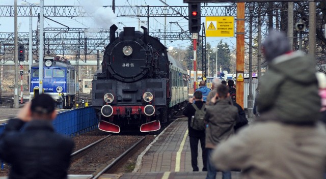 Zabytkowy pociąg „ ” na Bydgoszcz GłZabytkowy pociąg "Ko-Piernik" znów odwiedzi nasze miasto.