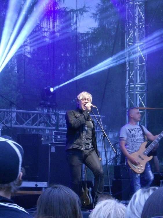 Czy 30 czerwca 2012 roku w Rybniku przed koncertem Guns N...