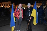 Oświęcim. Na Rynku protest mieszkańców przeciwko napaści Rosji na Ukrainę i gesty solidarności z ofiarami agresji [ZDJĘCIA, FILM]