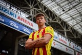 Daniel Bąk podpisał kontrakt z Koroną Kielce do końca czerwca 2025 roku. 18-latek niedawno zadebiutował w PKO BP Ekstraklasie
