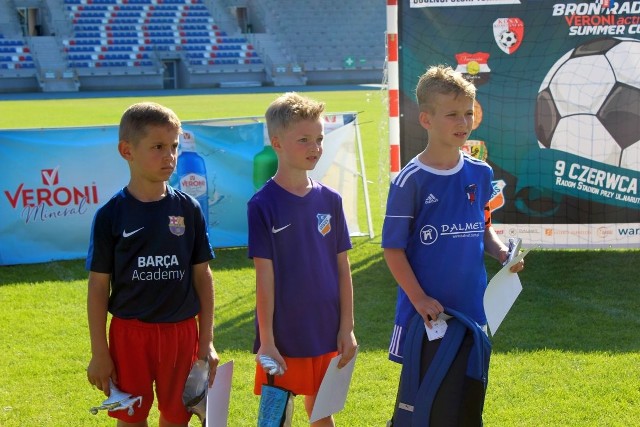 Najlepszym zawodnikiem turnieju został ośmioletni Jakub Siwek z Broni Radom. Królem strzelców został Szymon Wlazło z Barca Academy, natomiast najlepszym bramkarzem wybrano Aleksandra Dąbrowskiego z Ursusa Warszawa.