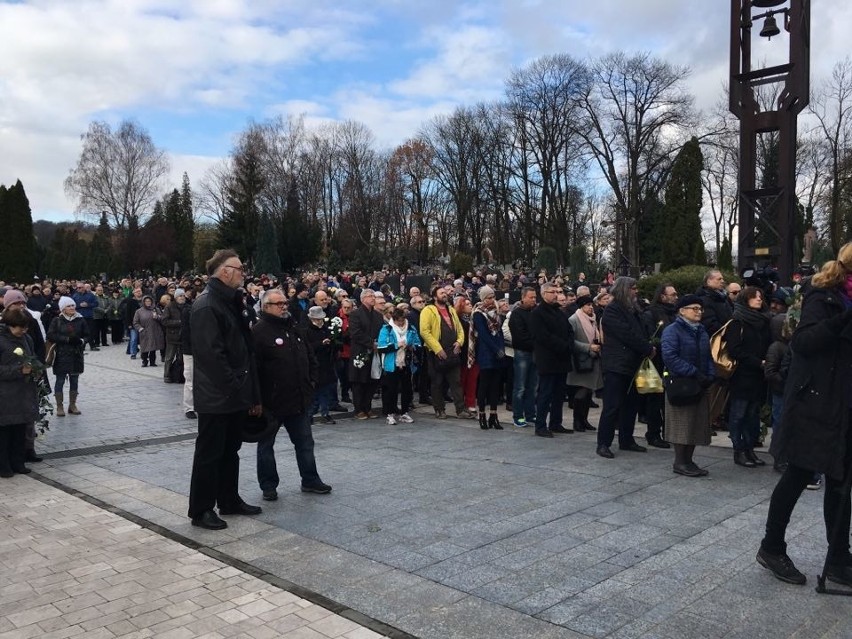 Pogrzeb Piotra Szczęsnego z Niepołomic. Ostatnie pożegnanie "Szarego Człowieka"