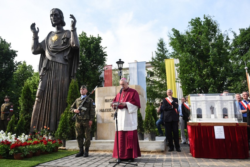 Figurę Jezusa zbada nadzór budowlany