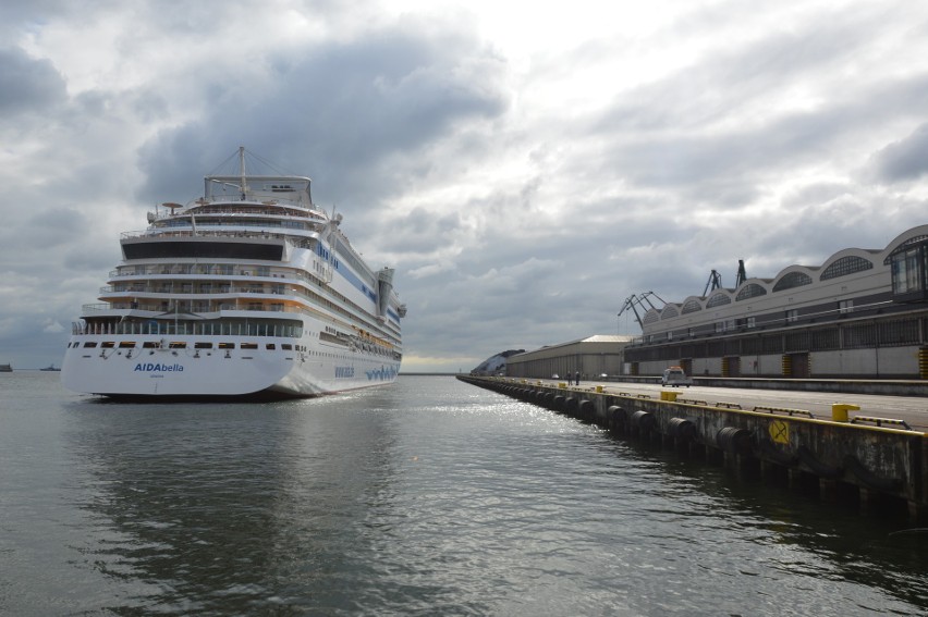 "AIDAbella" ponownie przy Nabrzeżu Francuskim. W środę  zawita Emerald Princess 