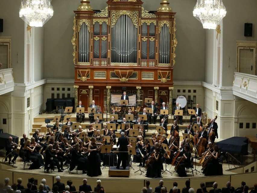 Anna Malesza i Orkiestra Filharmonii Poznańskiej pod batutą...