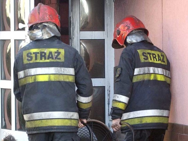 Przed północą wybuchł pożar w budynku gospodarczym w Kluczkowie w gm. Świdwin. Spalił się doszczętnie.