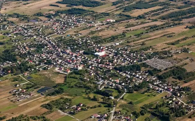 Na kolejnych zdjęciach prezentujemy kandydatów na burmistrza Gowarczowa w kolejności alfabetycznej.