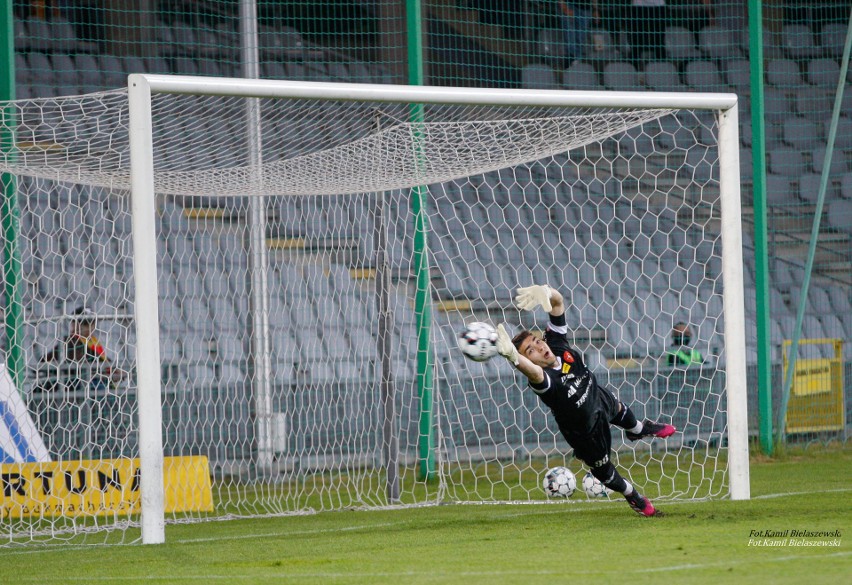 Galeria zdjęć z meczu Korony Kielce z Widzewem Łódź w Fortuna 1 Lidze. Spotkanie zakończyło się remisem 1:1