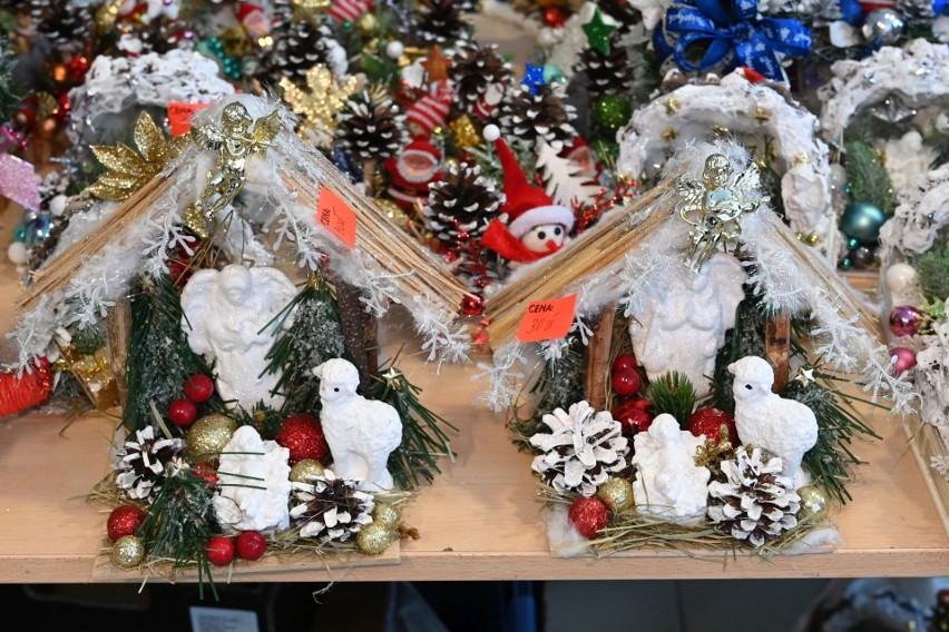 Kiermasz Świąteczny w Starostwie Powiatowym w Kielcach. Były prawdziwe cuda. Zobaczcie zdjęcia